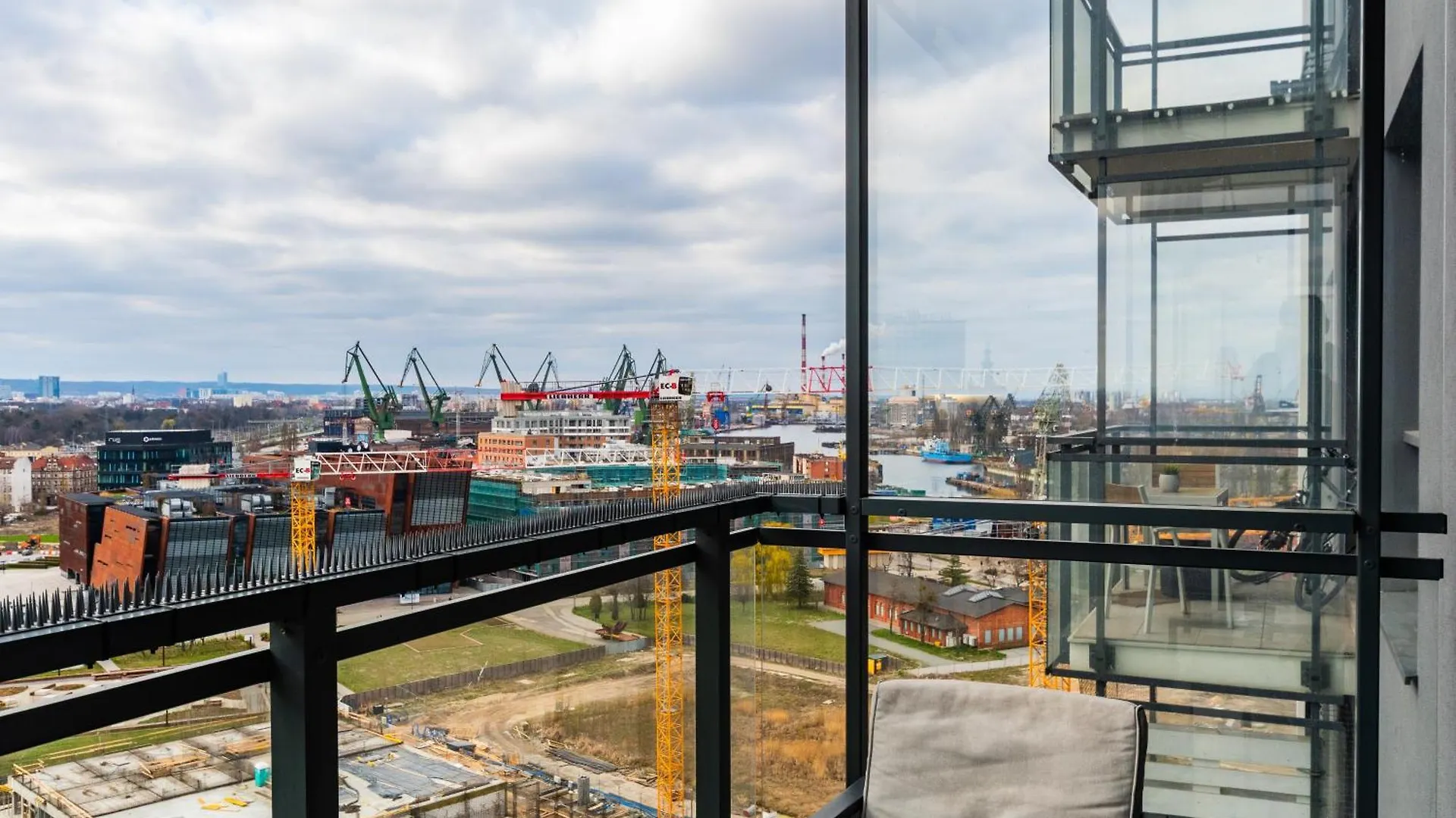Gdansky, The 14Th Floor Apartment